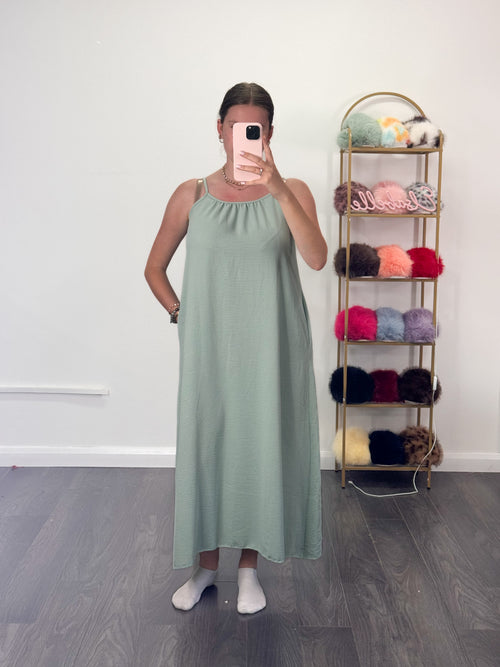 ASHLEIGH Bow Tie Back Maxi Dress With Pockets