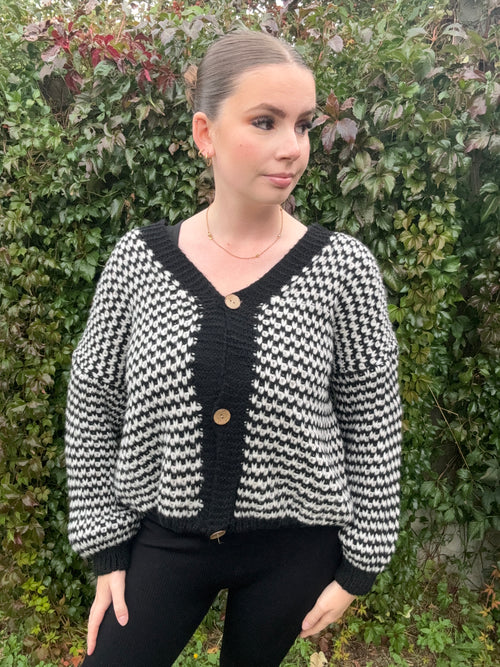DAISIE Premium Knitted Cardigan