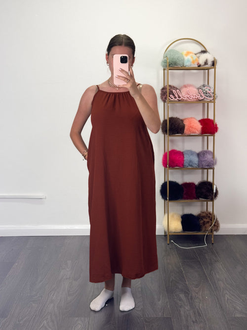 ASHLEIGH Bow Tie Back Maxi Dress With Pockets